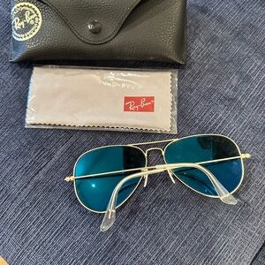 Blue Reflective Ray Ban Aviators Matte Gold Metal Blue lens, pristine condition